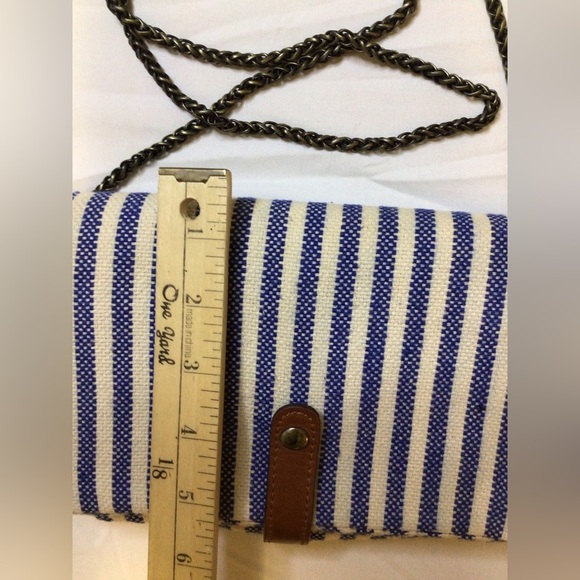Street Level Blue and White Crossbody Bag with Stripes - Picture 6 of 8